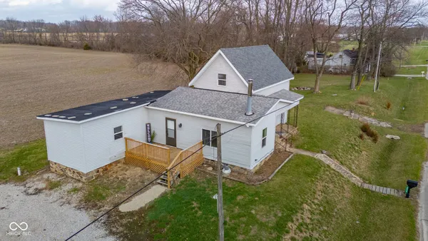 $159,900 | 5694 Highway 36, Mooreland, IN 47360
