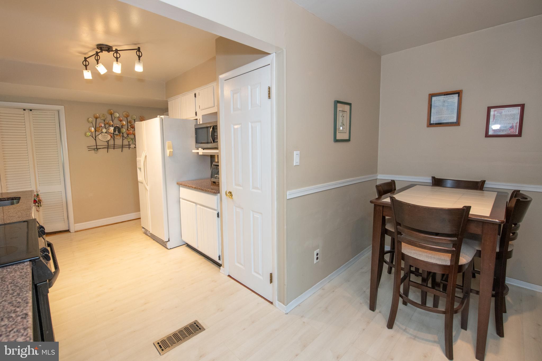 911 Thornton Road Horsham, PA 19044 - Photo 7 of 30