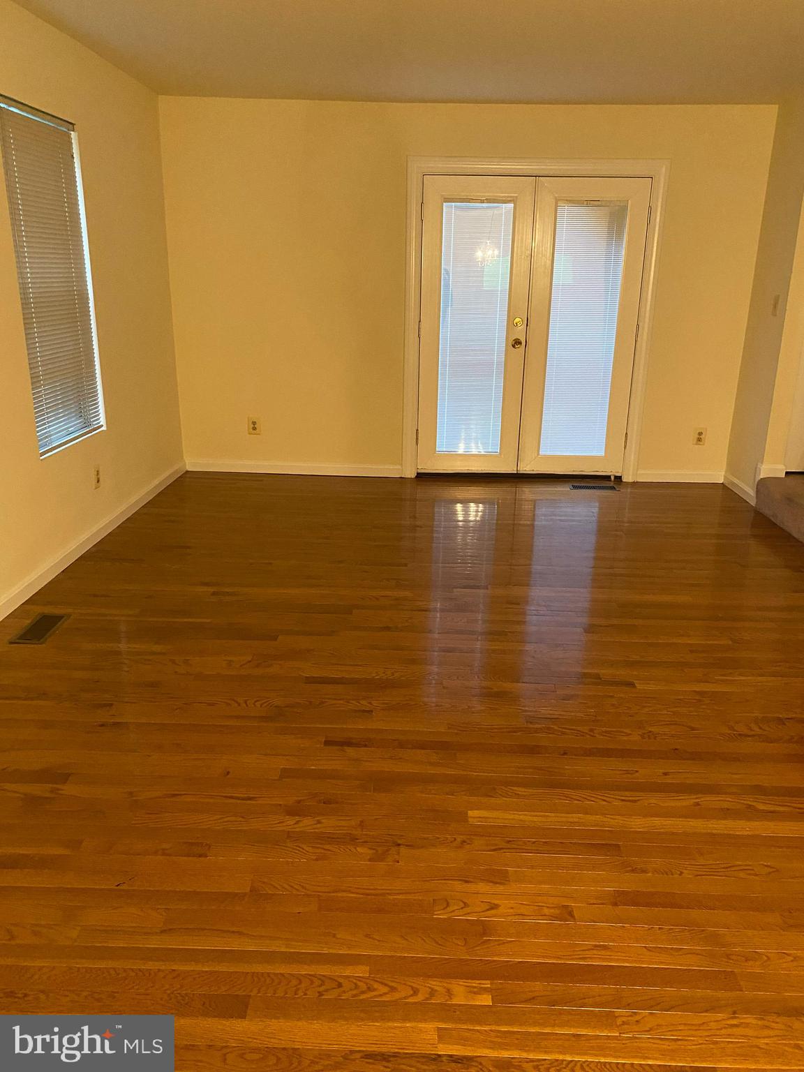 9006 Pickwick Village Terrace Silver Spring, MD 20901 - Photo 5 of 13 a view of an ocean & window