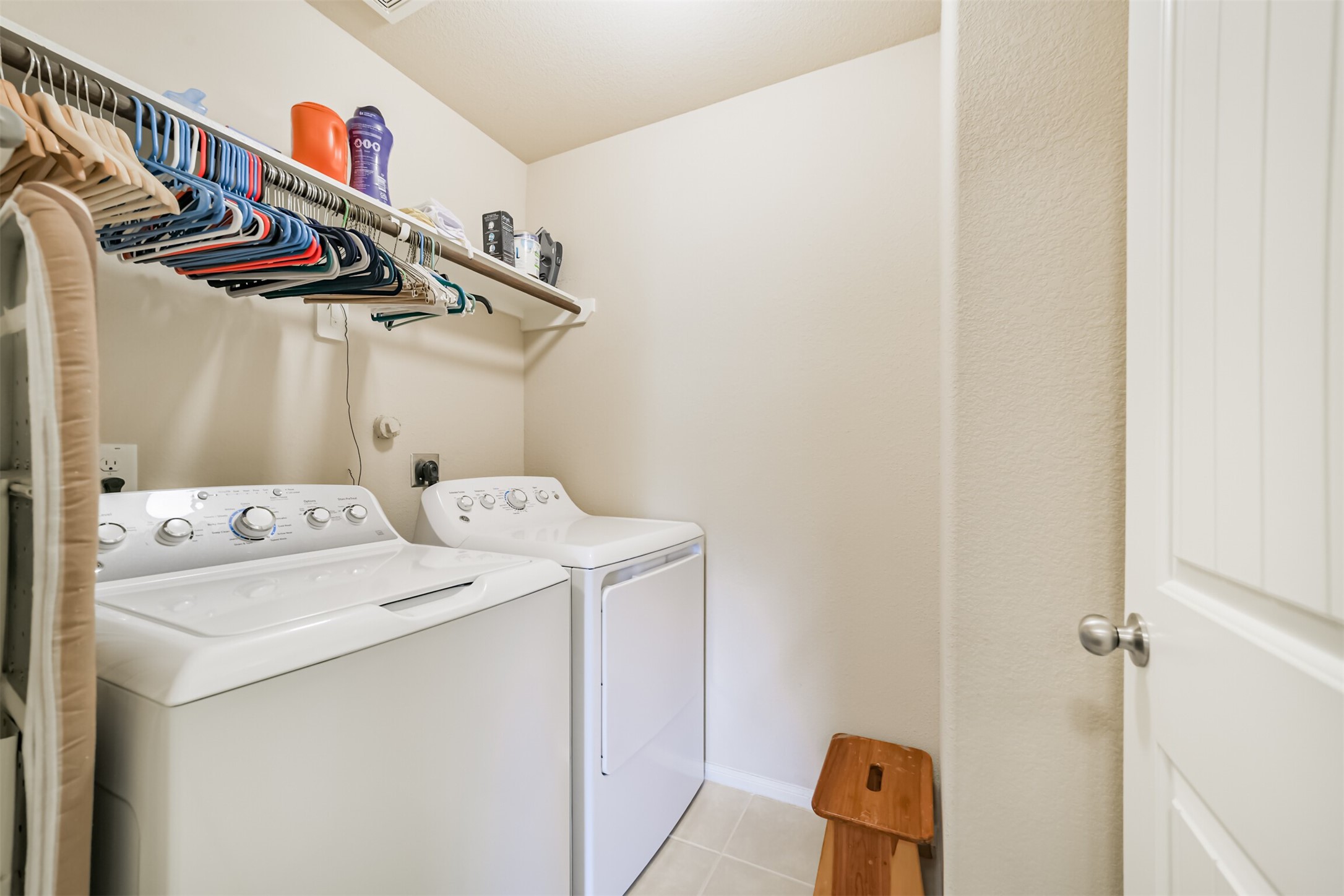 12009 La Salle River Road Conroe, TX 77304 - Photo 36 of 50 a utility room with dryer and washer
