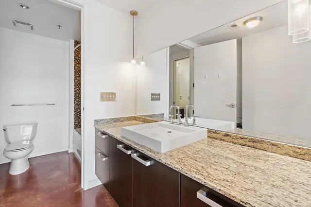 $575,000 | 600 12th Avenue South, Unit 1708, Nashville, TN 37203