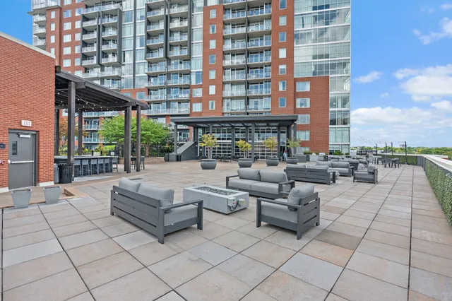 $575,000 | 600 12th Avenue South, Unit 1708, Nashville, TN 37203