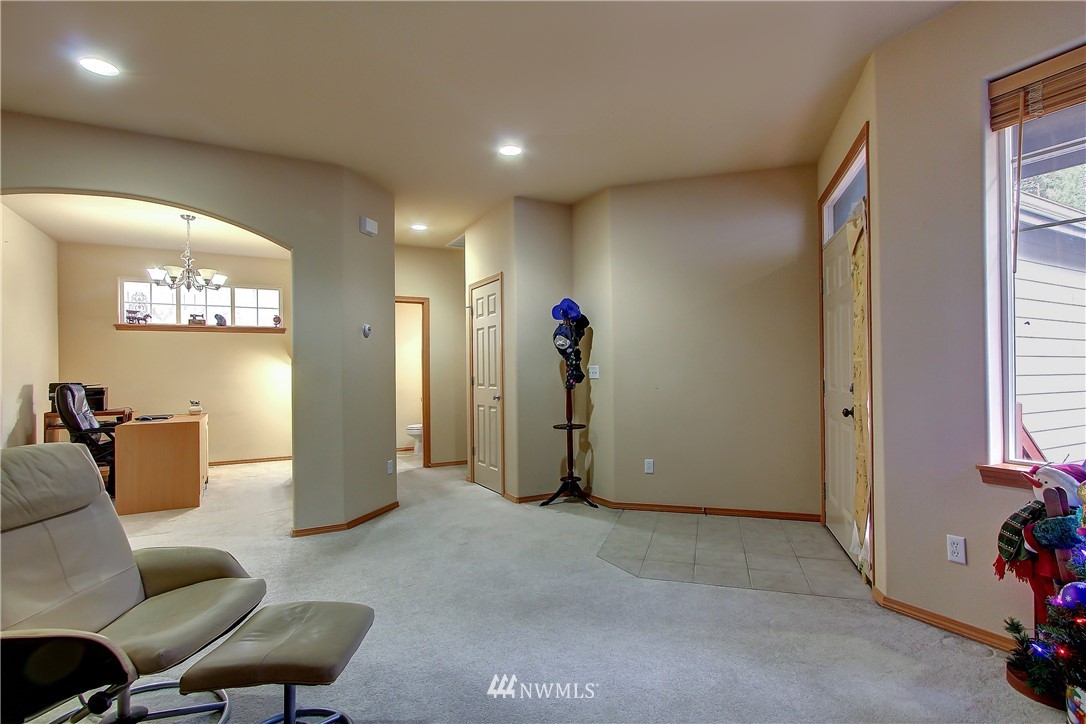 12037 Southeast 186th Street Renton, WA 98058 - Photo 2 of 32 Gallery Image 2