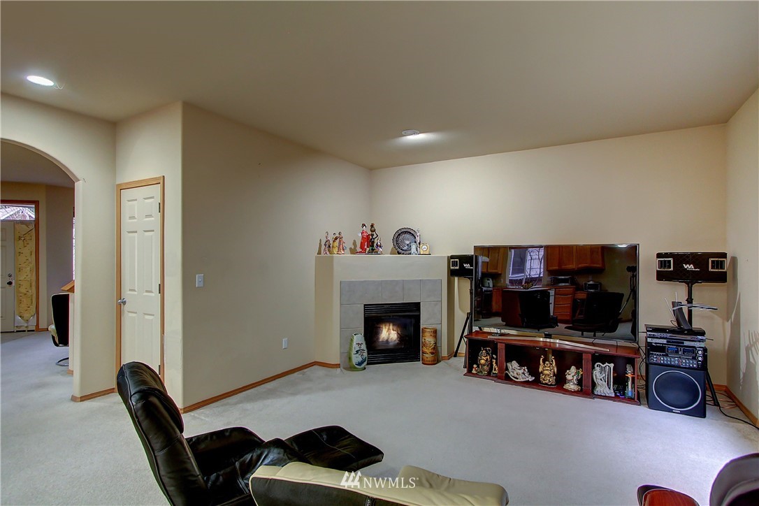12037 Southeast 186th Street Renton, WA 98058 - Photo 12 of 32 Gallery Image 12