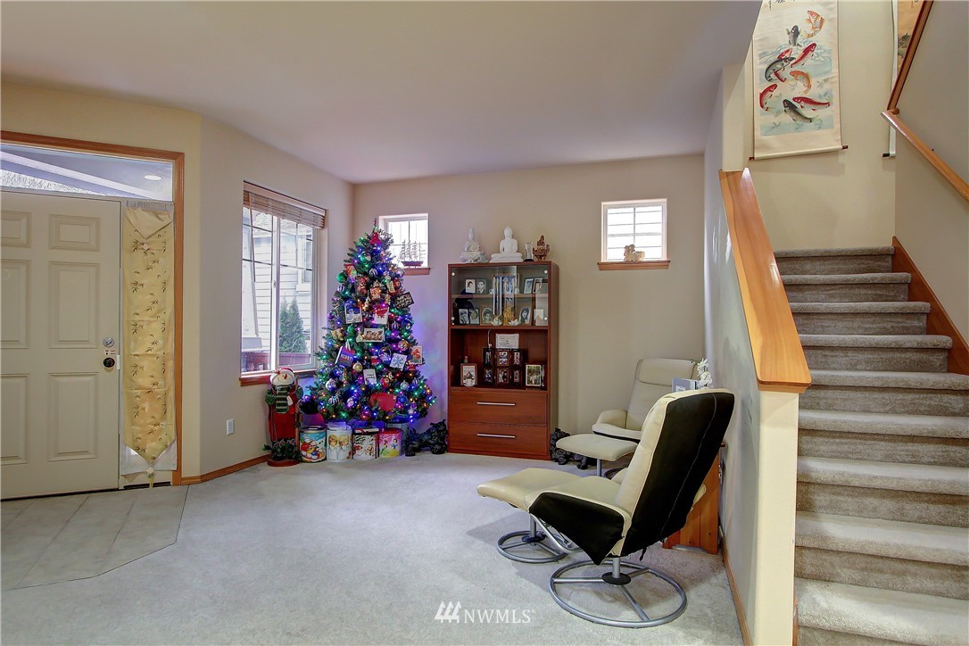 12037 Southeast 186th Street Renton, WA 98058 - Photo 3 of 32 Gallery Image 3