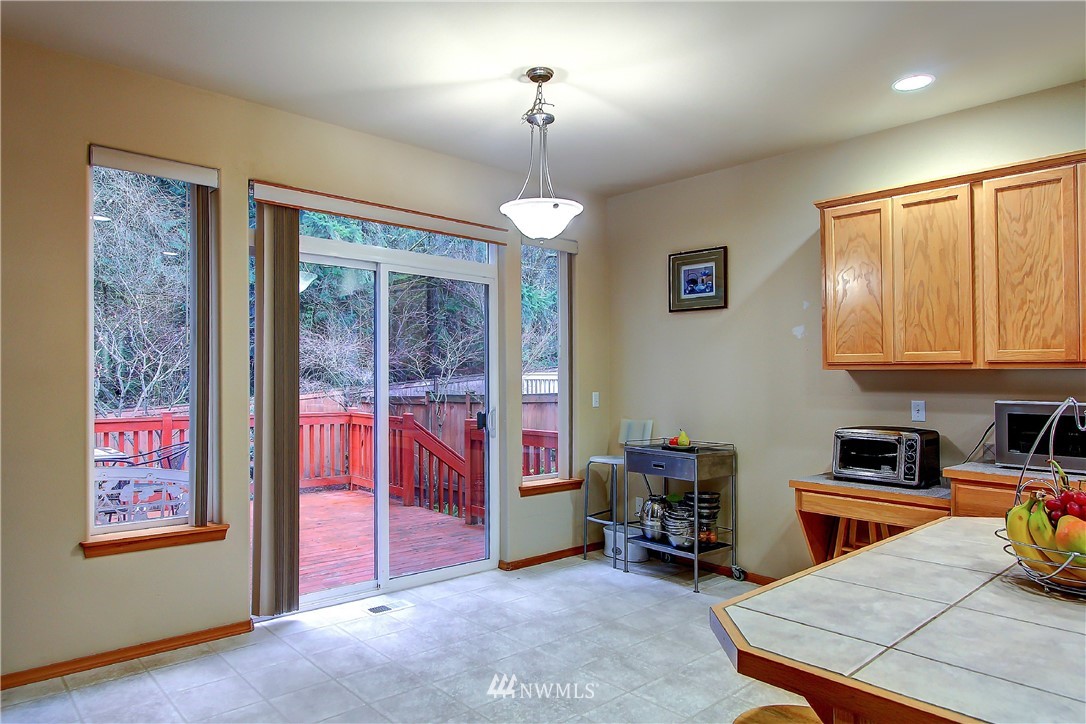 12037 Southeast 186th Street Renton, WA 98058 - Photo 8 of 32 Gallery Image 8