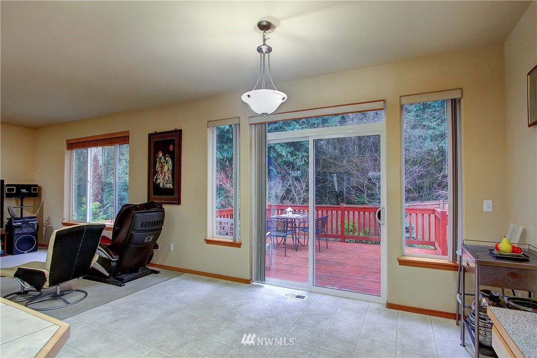 12037 Southeast 186th Street Renton, WA 98058 - Photo 9 of 32 Gallery Image 9
