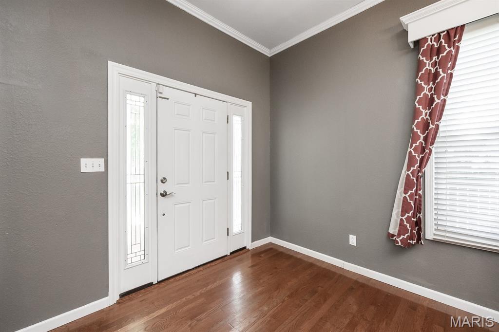 102 West High Street Troy, IL 62294 - Photo 3 of 25