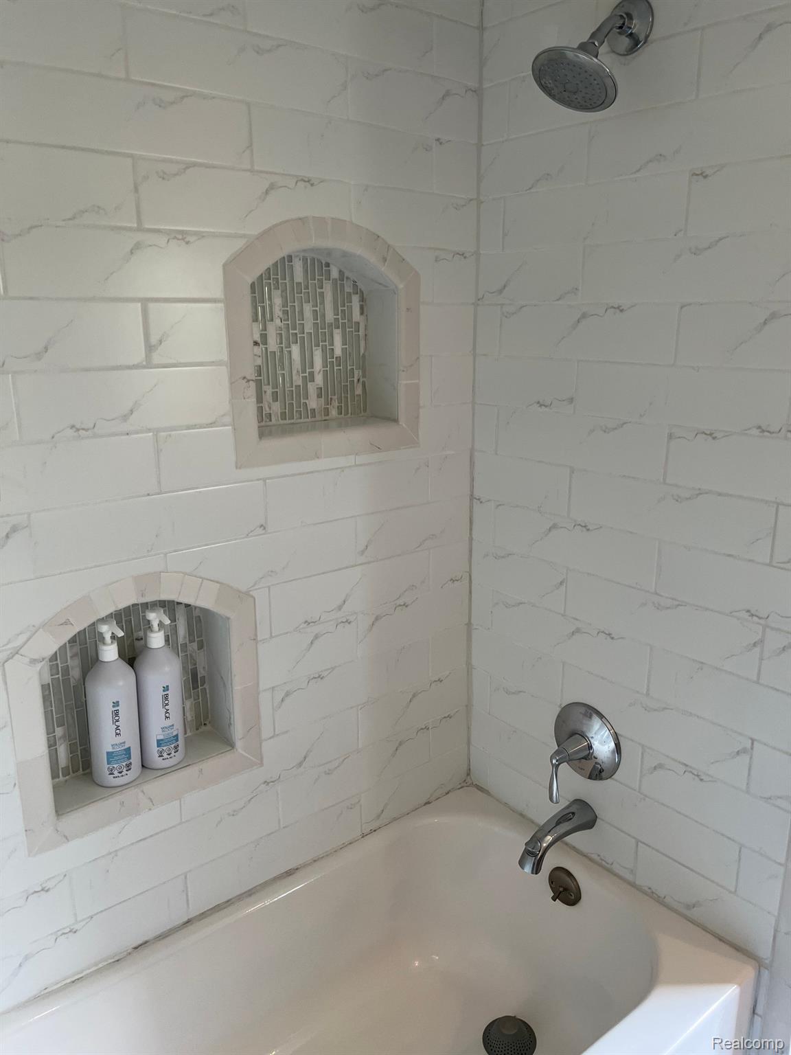 34252 Old Timber Road Farmington, MI 48331 - Photo 21 of 24 Upstairs Hall Shower