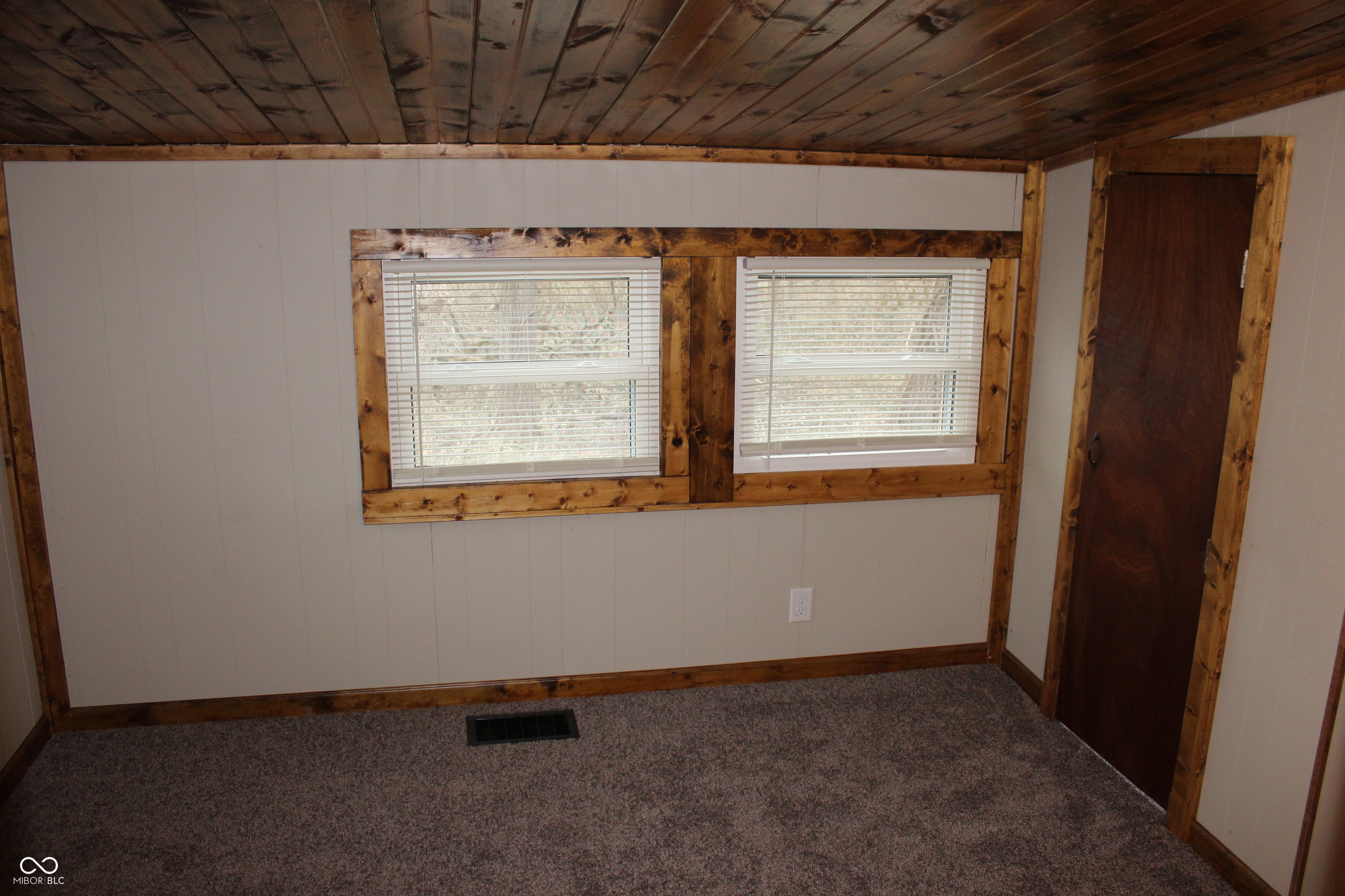 190 Barnaby Road Greencastle, IN 46135 - Photo 3 of 19 Gallery Image 3