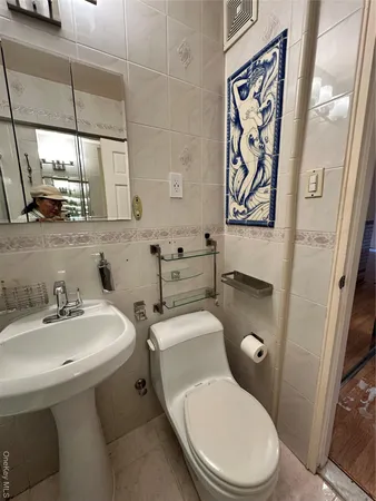 $390,000 | 74-02 43rd Avenue, Unit 4D | Elmhurst