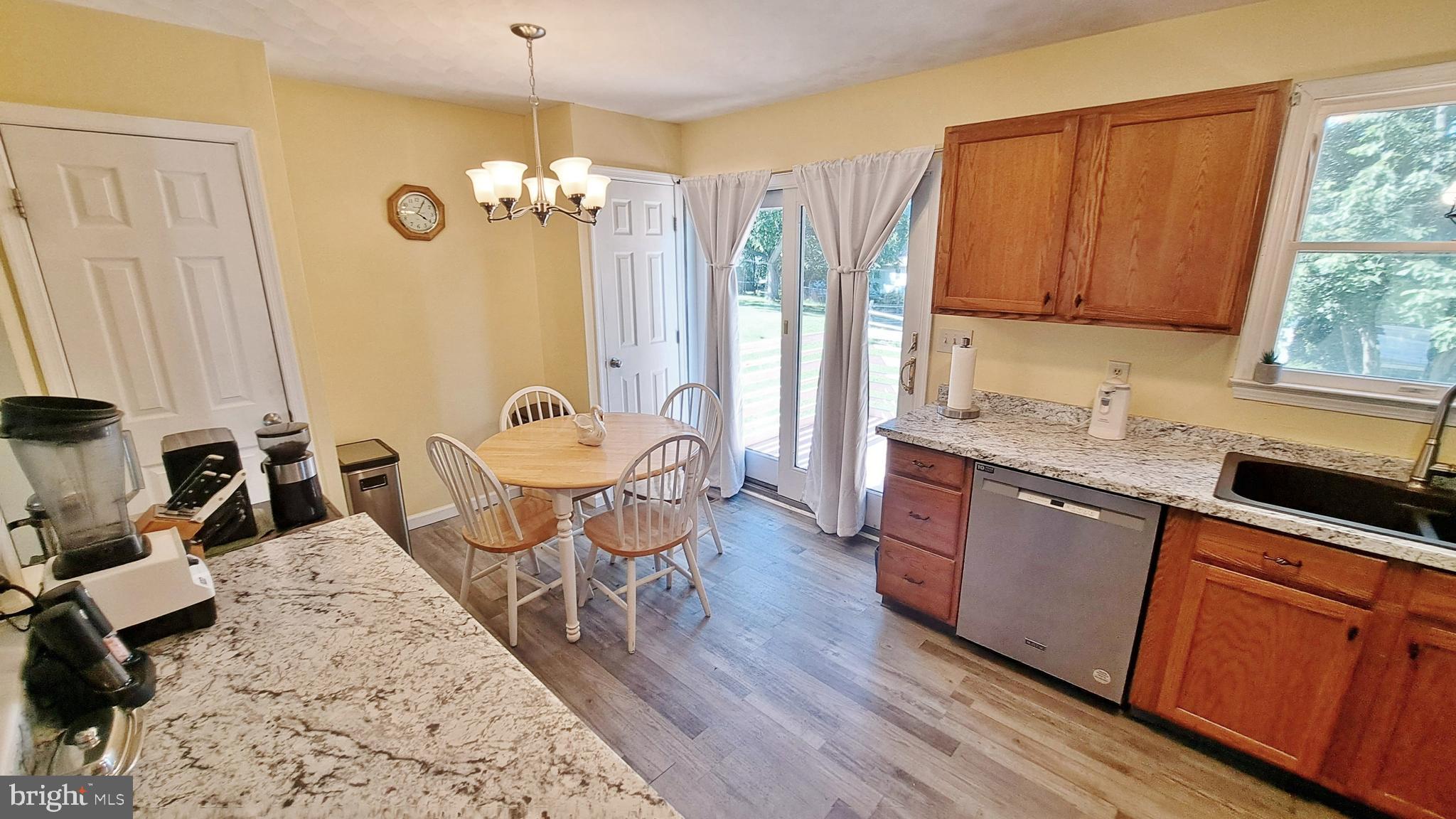451 Clover Lane Hanover, PA 17331 - Photo 14 of 74 Kitchen/Dining Room