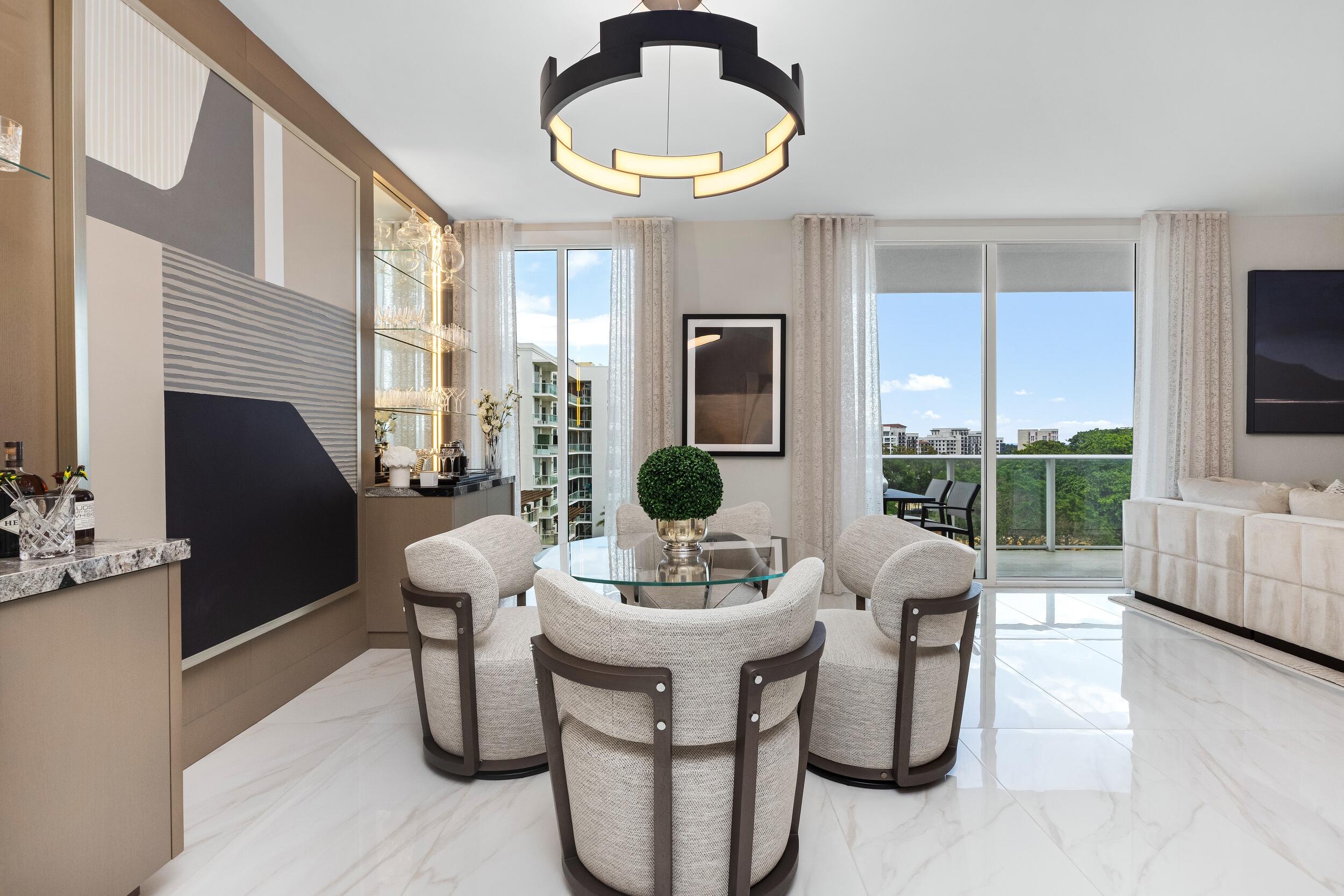210 Southeast Mizner Boulevard, Unit 703 Boca Raton, FL 33432 - Photo 4 of 51 Lounge / Bar