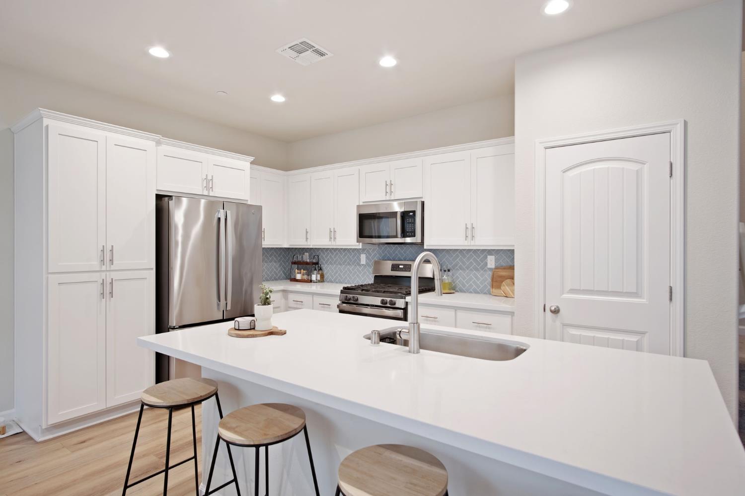 3926 Dedication Drive Turlock, CA 95382 - Photo 12 of 31