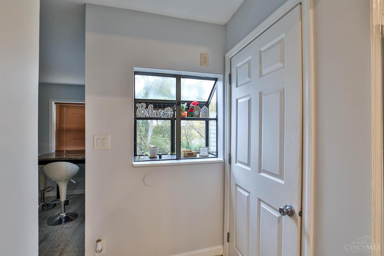 3318 Kleeman Road Cincinnati, OH 45211 - Photo 14 of 39