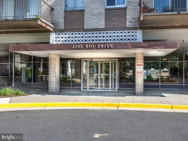 $2,450 | 3245 Rio Drive, Unit 604, Falls Church, VA 22041