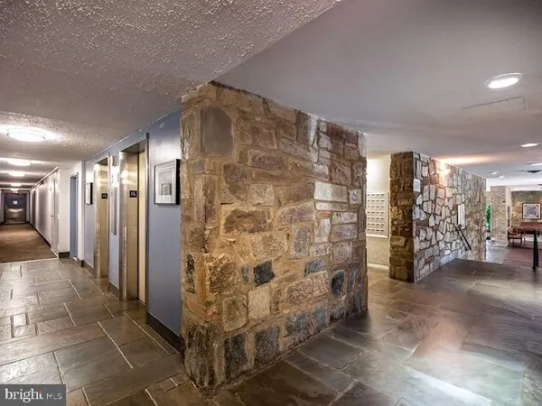 $2,450 | 3245 Rio Drive, Unit 604, Falls Church, VA 22041