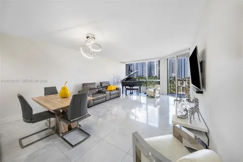 $649,000 | 520 Brickell Key Drive, Unit A710, Miami, FL 33131