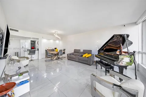 $649,000 | 520 Brickell Key Drive, Unit A710, Miami, FL 33131