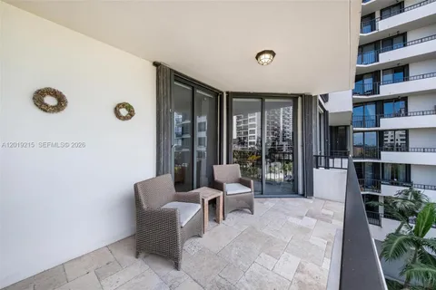 $649,000 | 520 Brickell Key Drive, Unit A710, Miami, FL 33131