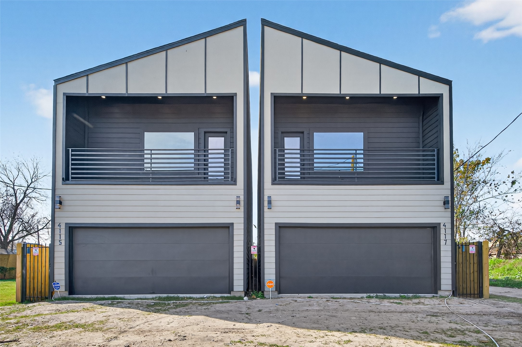 4117 Yale Street Houston, TX 77018 - Photo 2 of 37 a front view of a house