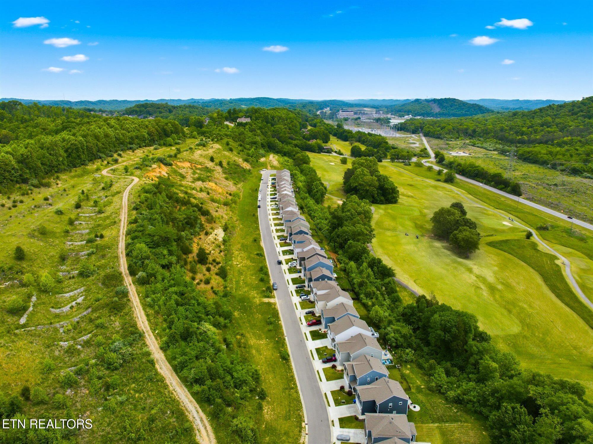 Harbour Pointe Oak Ridge Oak Ridge, TN 37830 - Photo 8 of 23 09-Harbour-Pointe-Ln-Centennial-Vlg-Dr-O