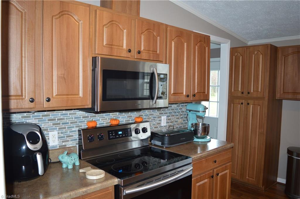 1311 Sisk Road Danbury, NC 27016 - Photo 4 of 28 Gallery Image 4