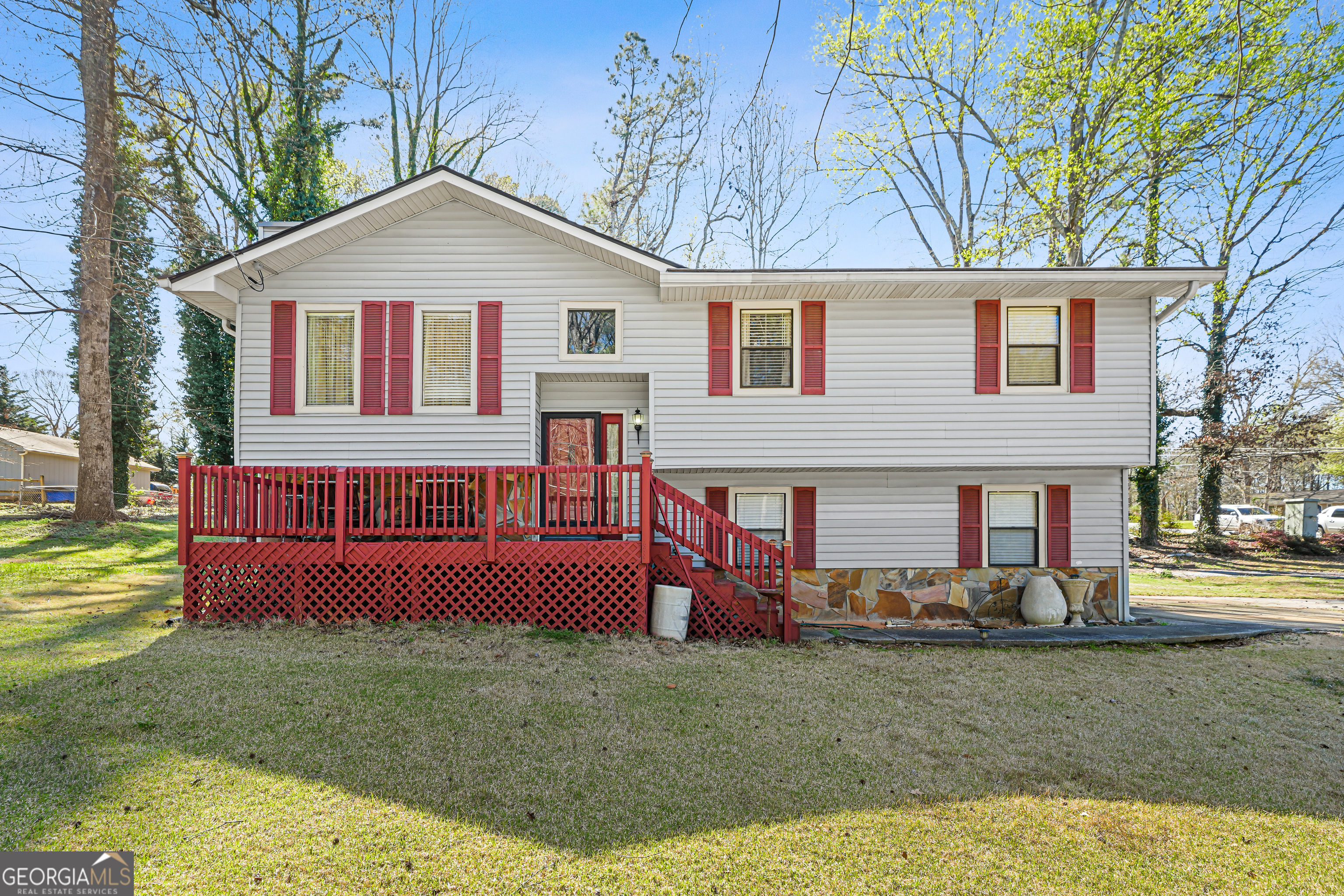 3111 Octavia Lane Snellville, GA 30039 - Photo 2 of 42 a front view of house with yard and green space