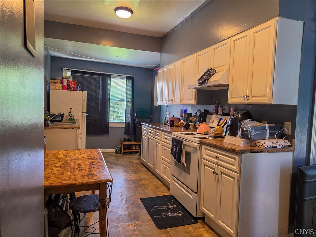 707 West Dominick Street Rome, NY 13440 - Photo 13 of 31 Apt #3 kitchen