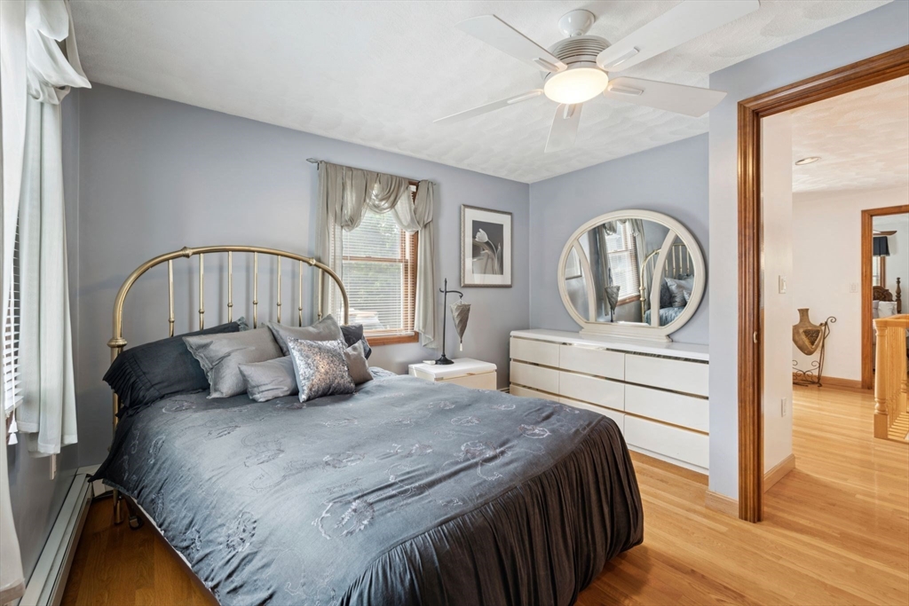 42 Woodland Road Wakefield, MA 01880 - Photo 17 of 41