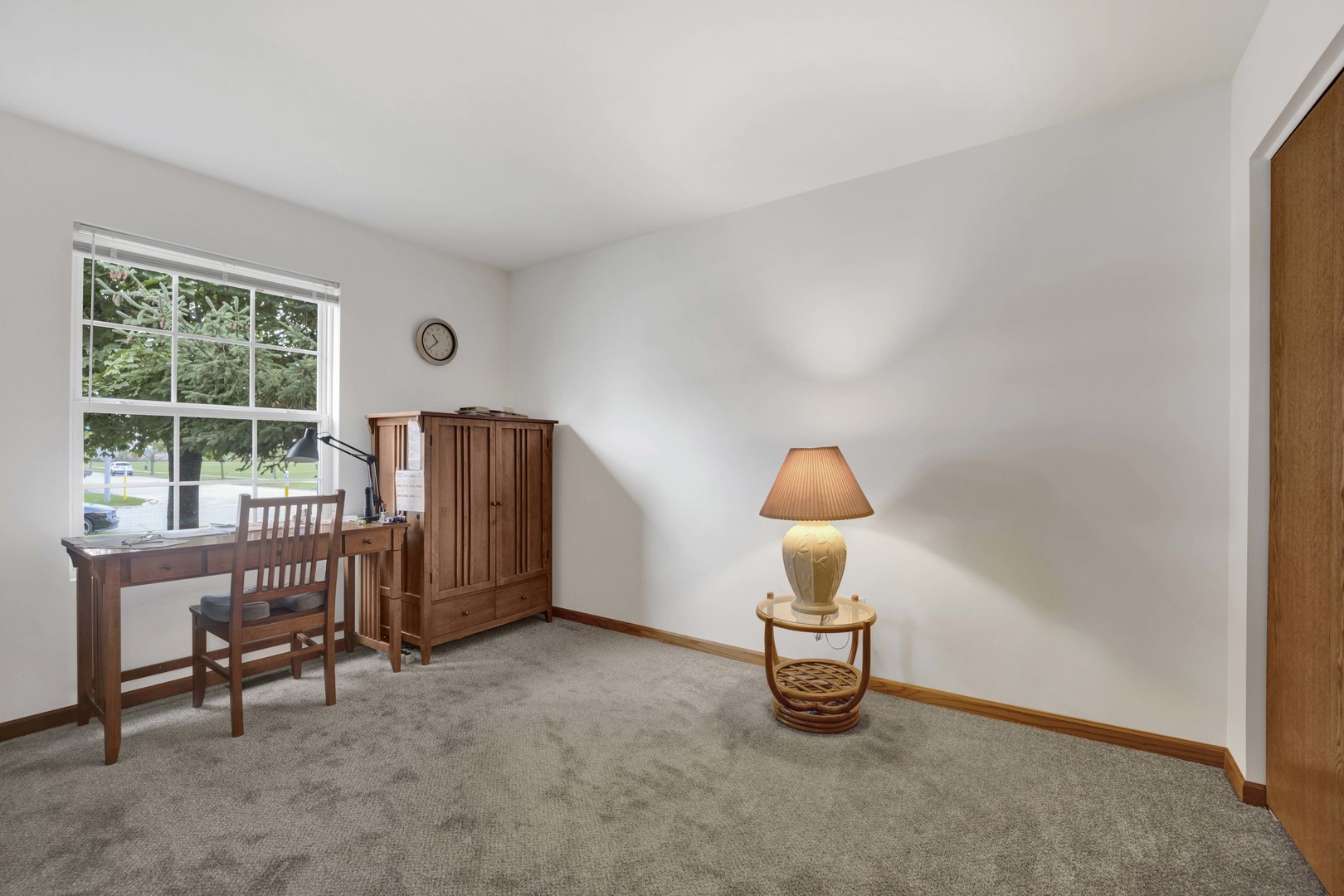 3904 Stockton Drive Joliet, IL 60421 - Photo 27 of 33 a room with a window