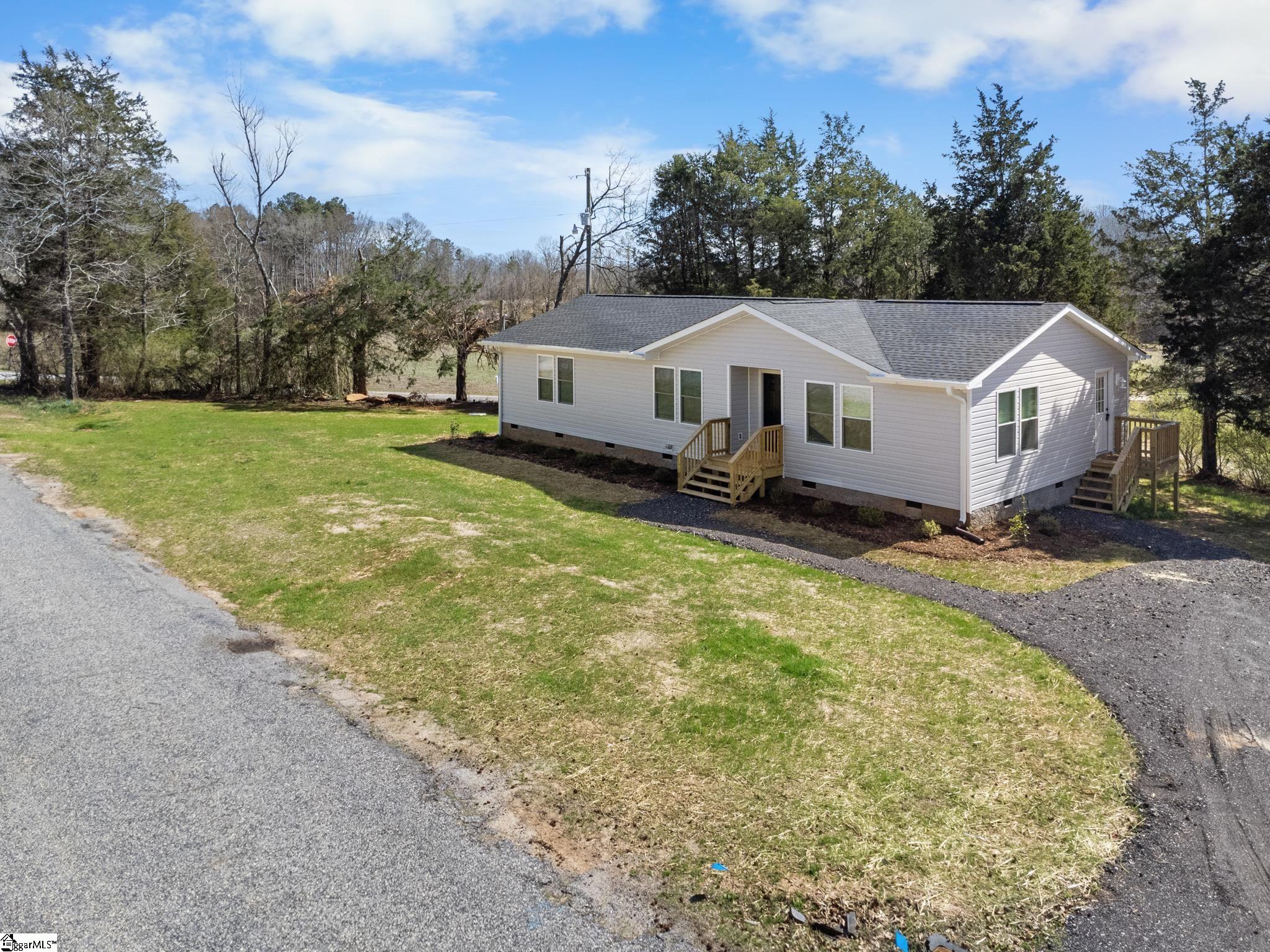 2485 Riddle Town Road Gray Court, SC 29645 - Photo 2 of 34 Gallery Image 2