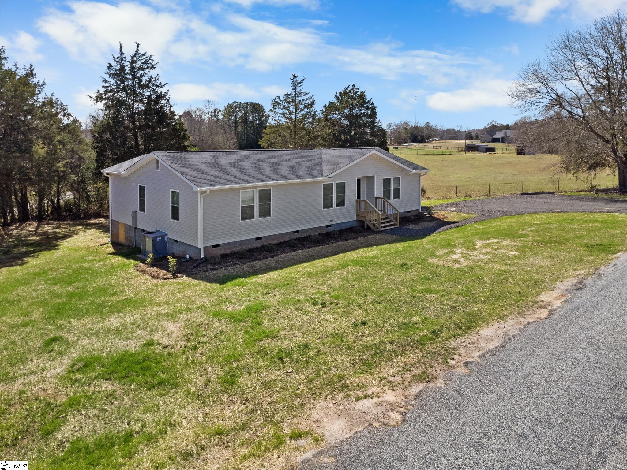 2485 Riddle Town Road Gray Court, SC 29645 - Photo 3 of 34 Gallery Image 3
