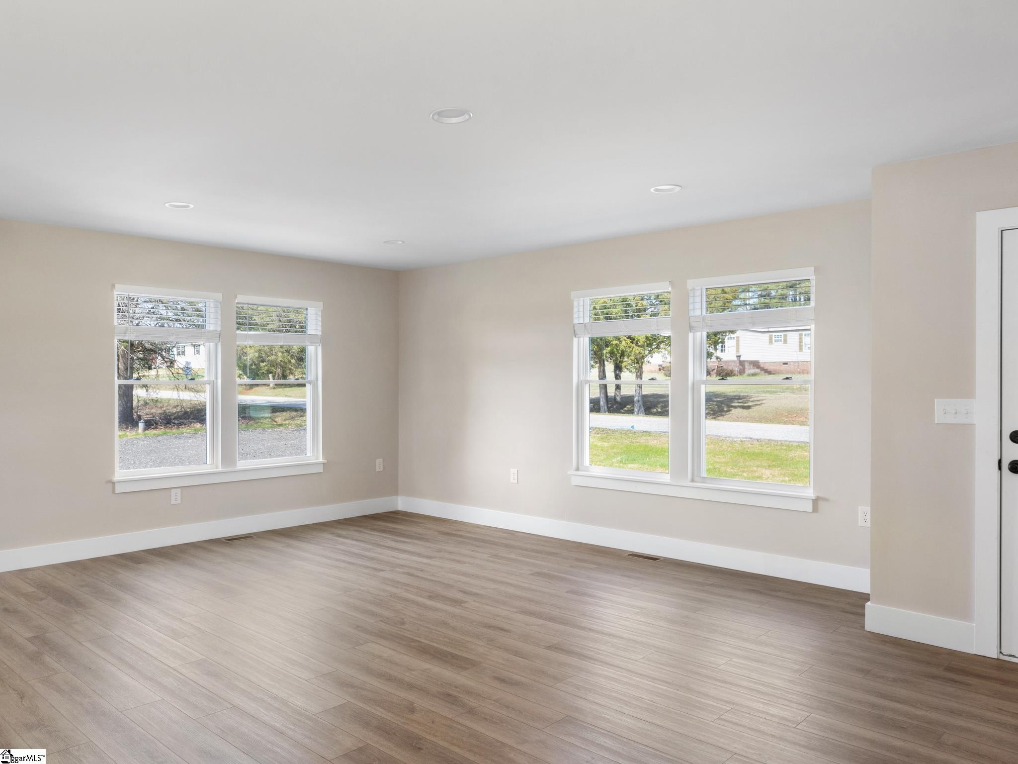 2485 Riddle Town Road Gray Court, SC 29645 - Photo 6 of 34 Gallery Image 6