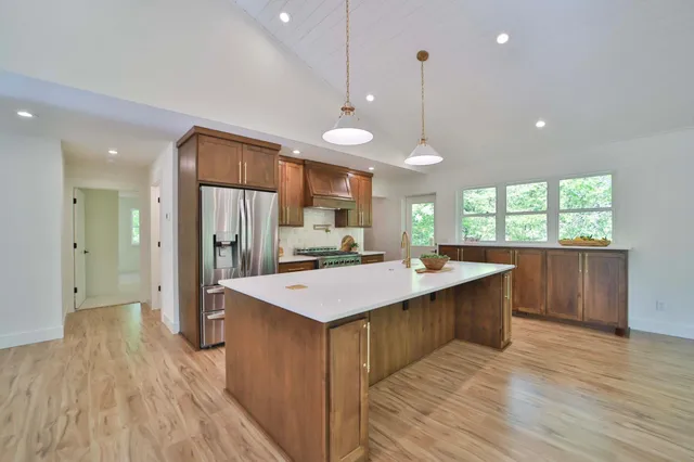 $999,950 | 20482 Lord Road, Merrifield, MN 56465