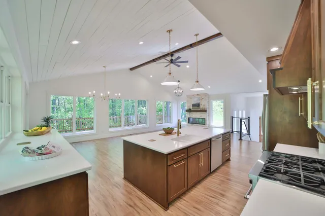 $999,950 | 20482 Lord Road, Merrifield, MN 56465