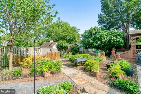 $599,000 | 7906 Esther Drive, Oxon Hill, MD 20745