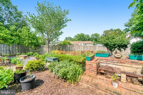 $599,000 | 7906 Esther Drive, Oxon Hill, MD 20745