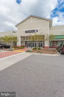 $599,000 | 7906 Esther Drive, Oxon Hill, MD 20745