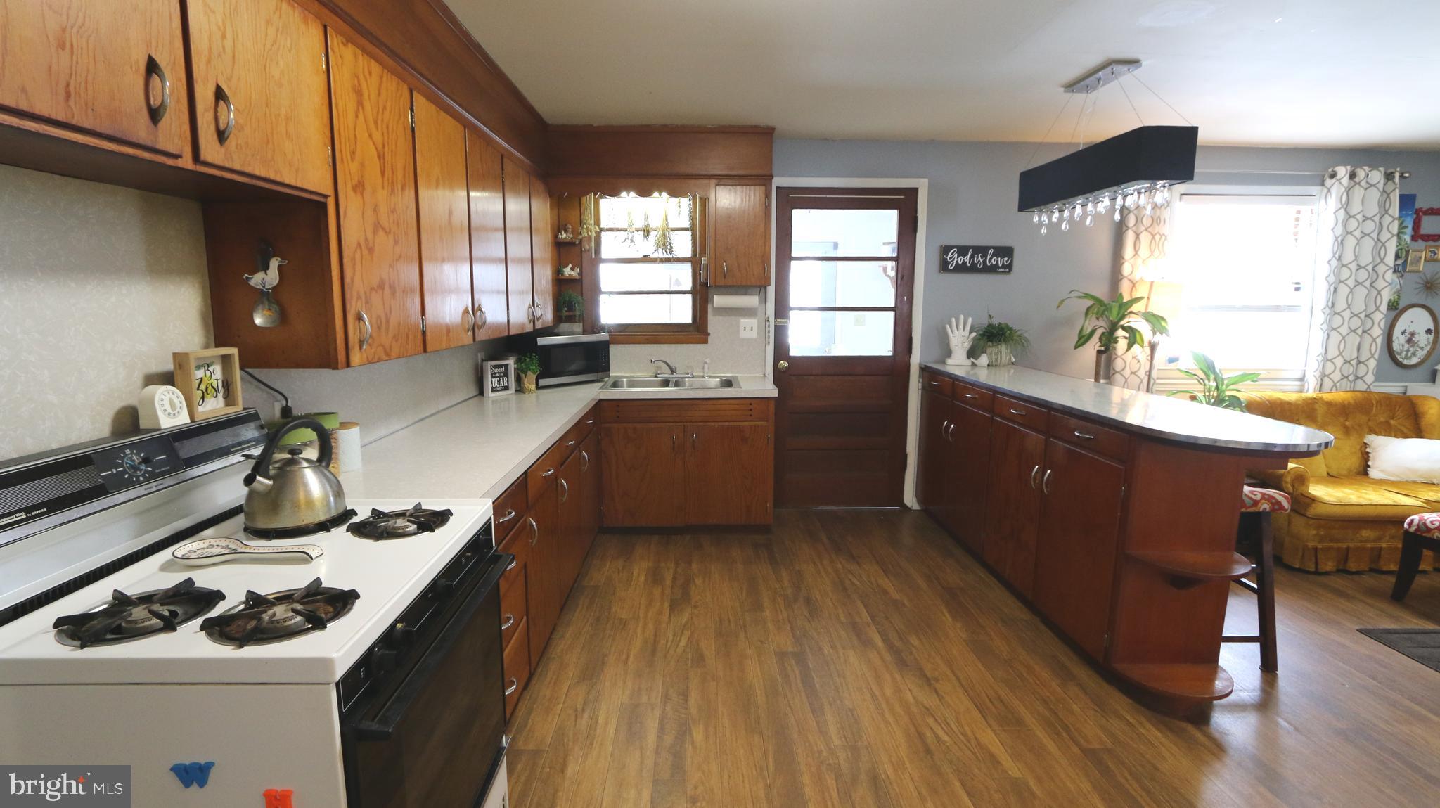 15322 Falling Waters Road Williamsport, MD 21795 - Photo 4 of 21 Kitchen