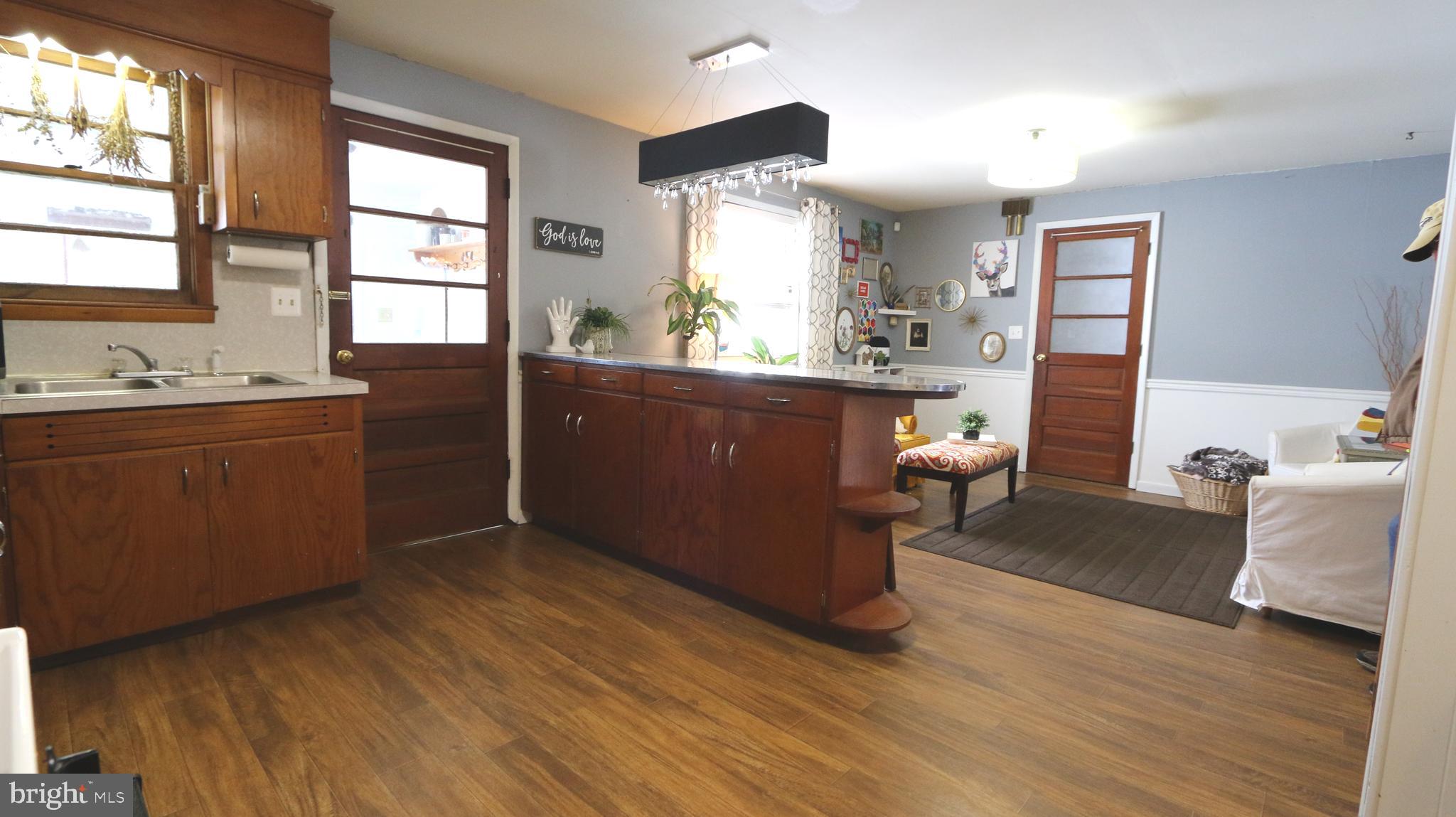 15322 Falling Waters Road Williamsport, MD 21795 - Photo 5 of 21 Kitchen