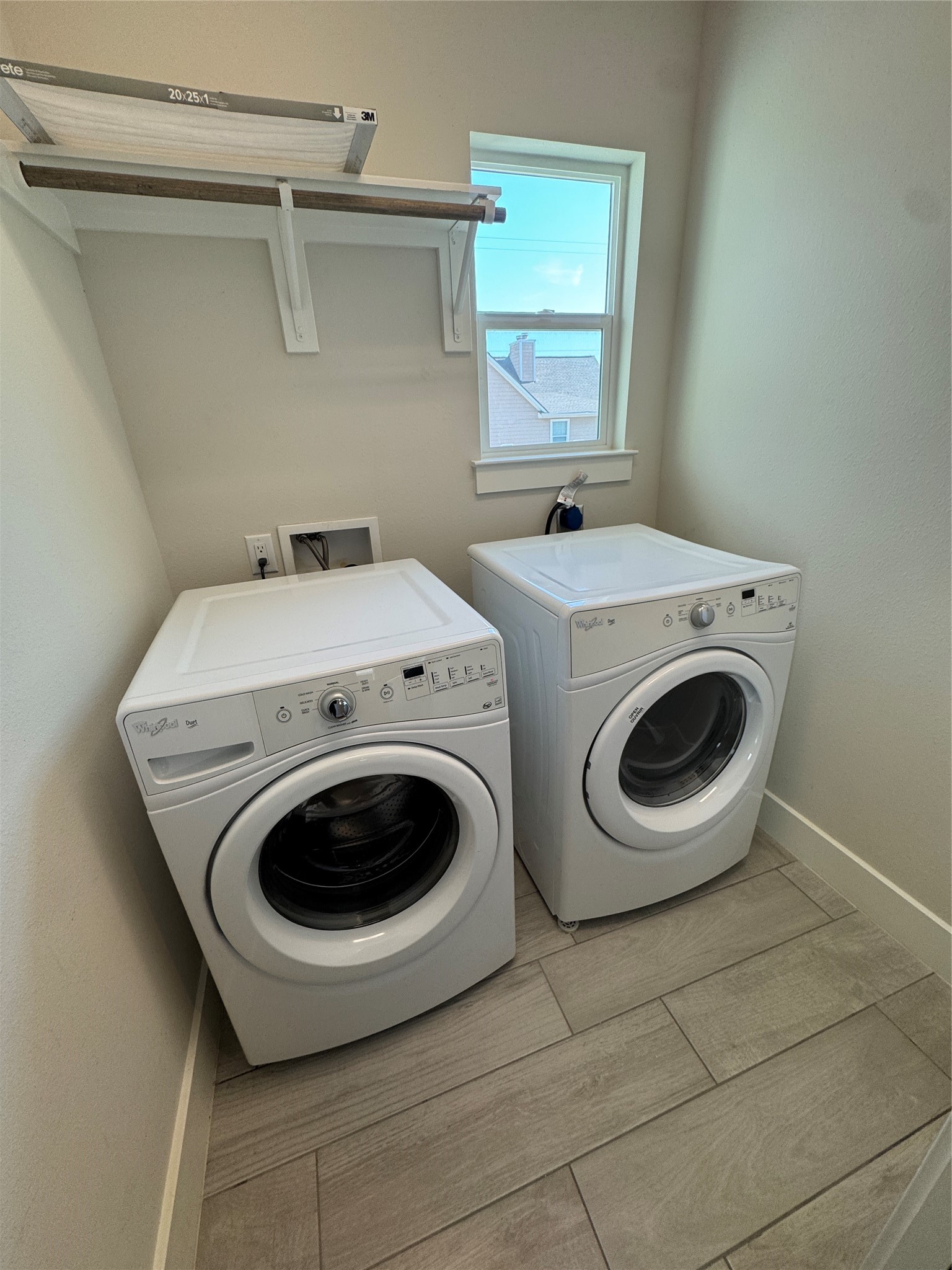 2307 Dan Street Houston, TX 77020 - Photo 20 of 23 Washer and dryer included