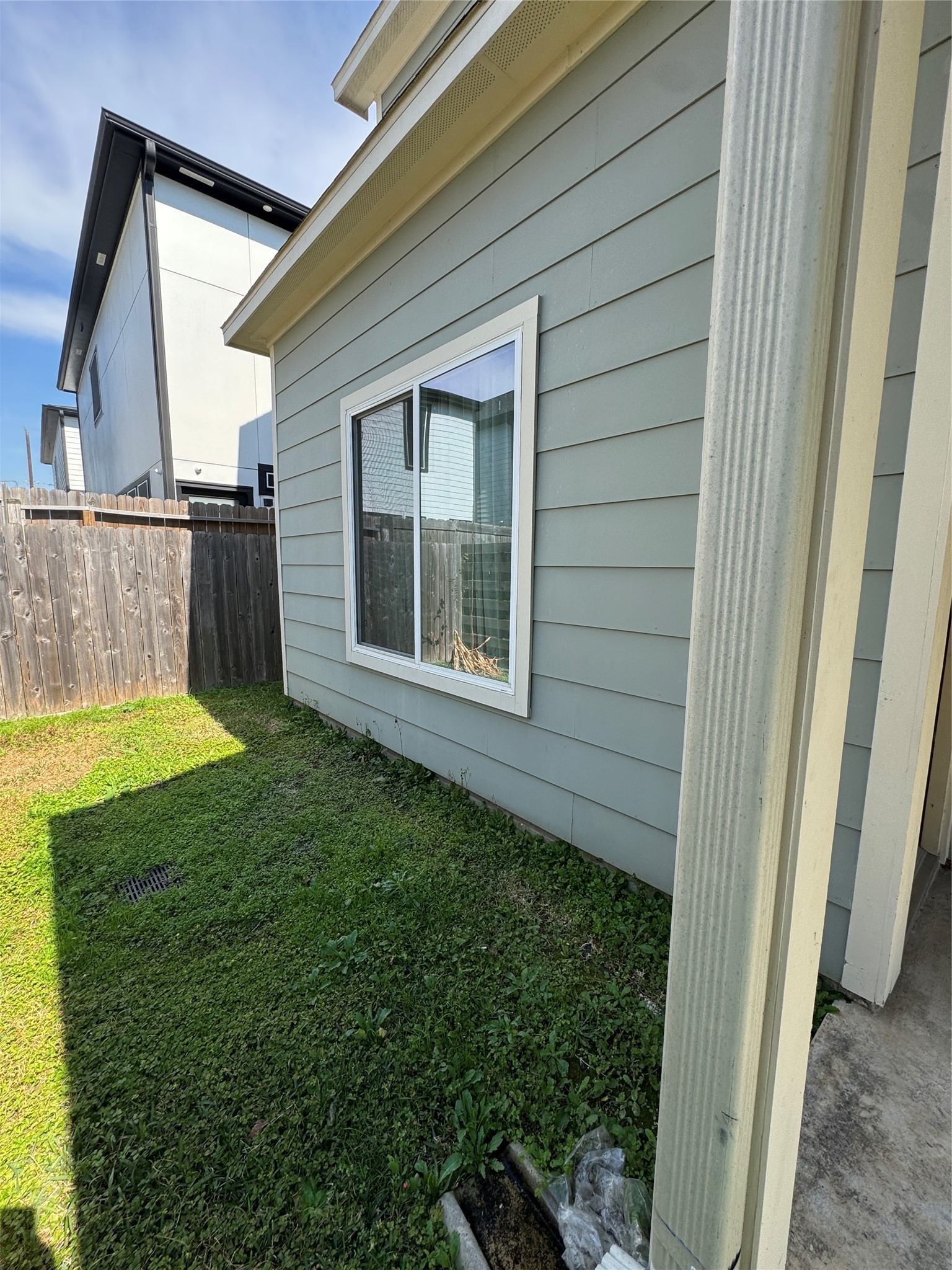 2307 Dan Street Houston, TX 77020 - Photo 23 of 23 Fully fenced Patio