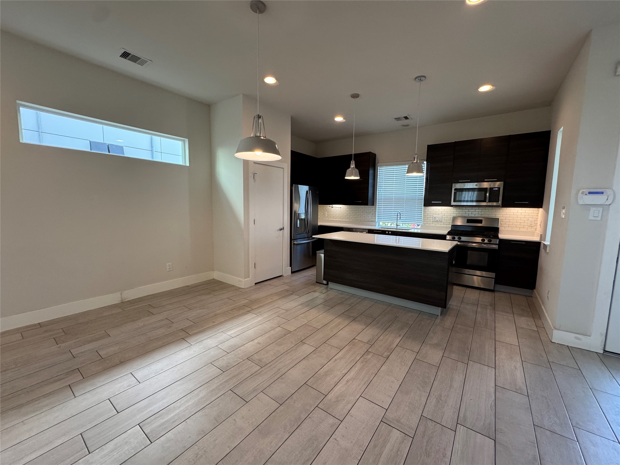 2307 Dan Street Houston, TX 77020 - Photo 6 of 23 Kitchen