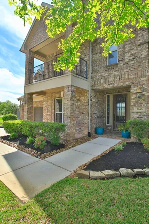 $685,000 | 2146 Graystone Hills Drive, Conroe, TX 77304