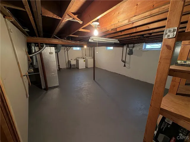 $2,000 | 501 Rockhaven Road, Utica, NY 13502