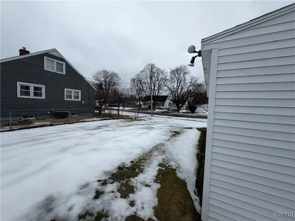 $2,000 | 501 Rockhaven Road, Utica, NY 13502