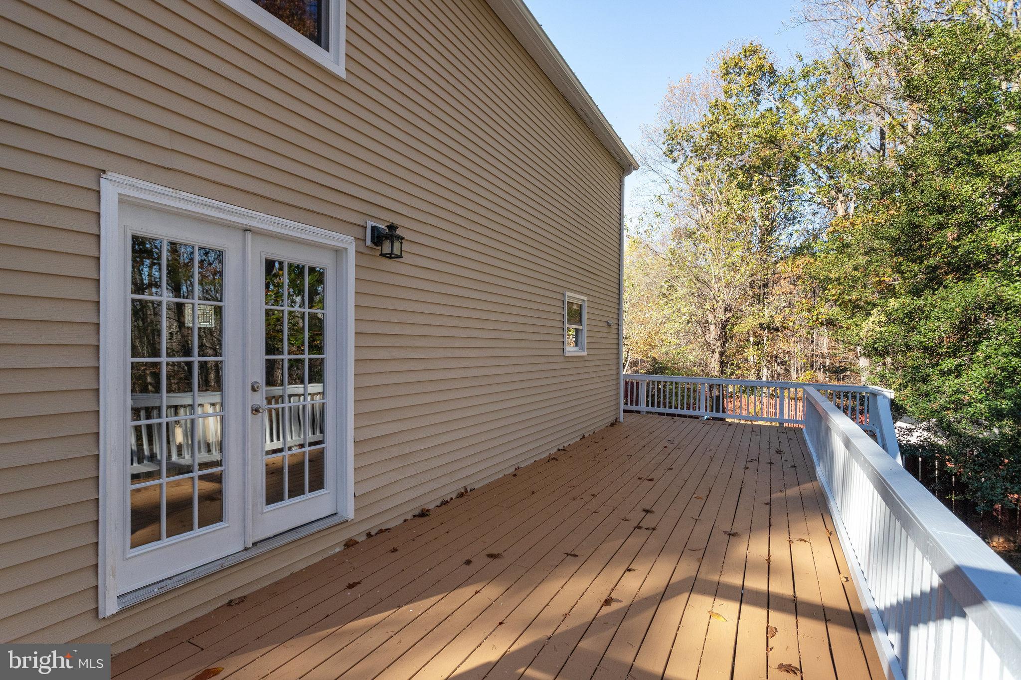 5480 Rector Drive Woodbridge, VA 22193 - Photo 25 of 33 Wide Wooden Deck