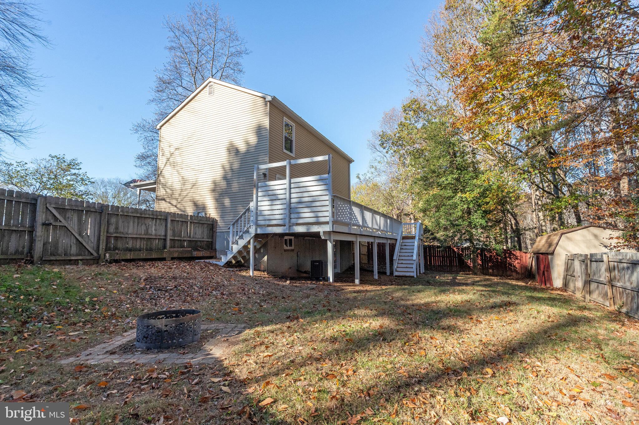 5480 Rector Drive Woodbridge, VA 22193 - Photo 29 of 33 Expansive Fenced Backyard