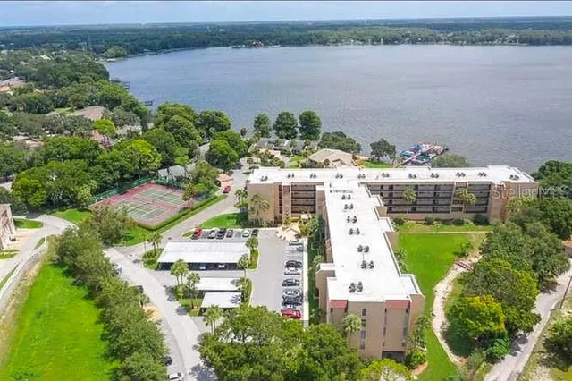 $395,000 | 90 South Highland Avenue, Unit 1201, Tarpon Springs, FL 34689